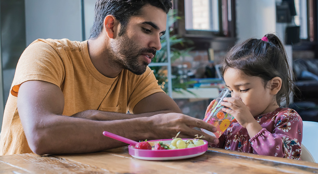 picture of father and his child